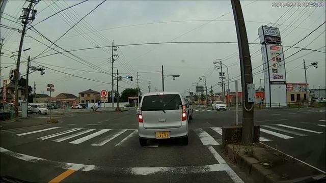曲がる 気 無し DQN 下手糞 ヴァンガード の 為 後続車 信号無視 状態 ドライブレコーダー