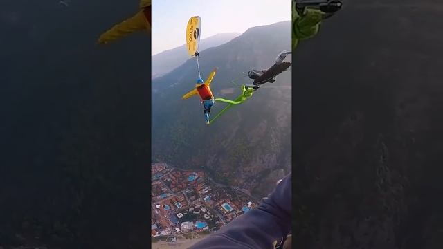Ходит по канату