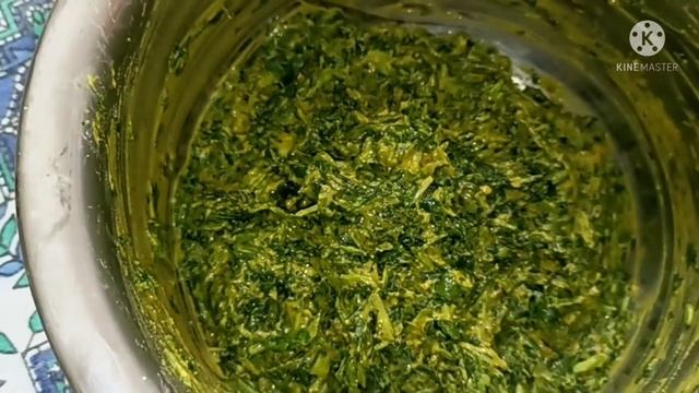 ধনেপাতা ও পালন শাকের মুচমুচে পাকোড়াlldhone patar bora ll crispy dhania pakoda ll asdfoodkitchenblo