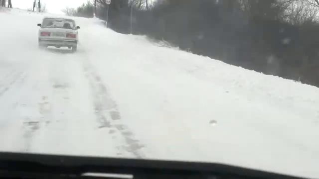Обезбашенный водила на своем ишаке)!