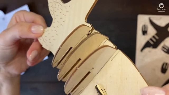 Как собрать игрушку Кроковолк из пазла-раскраски