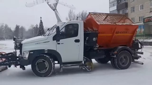Работа коммунальных служб Новоазовска