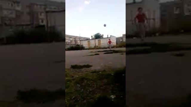Как играет в футбол Вольный аул