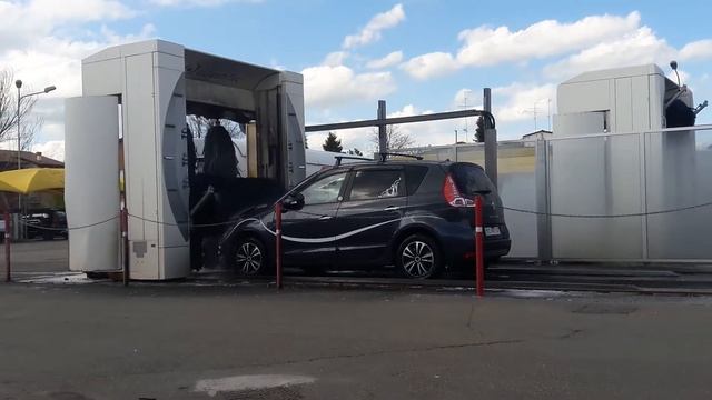 мойка машини в Iталii за 5 евро
