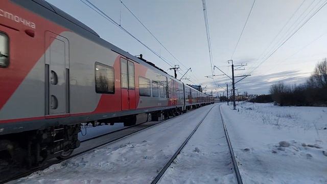 Электропоезд ЭС2Г-027 