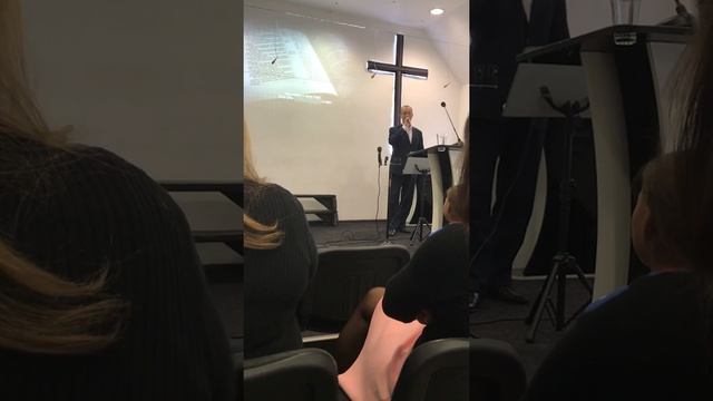 Я тихо склонюсь на молитву.  11.18.18
