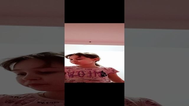 Пробую вишнёвую «ЧУВИКИ»
