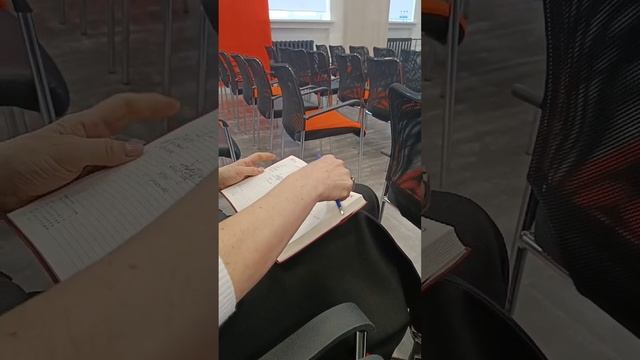 Татьяна Левина поделилась опытом наставничества на театральном отделении