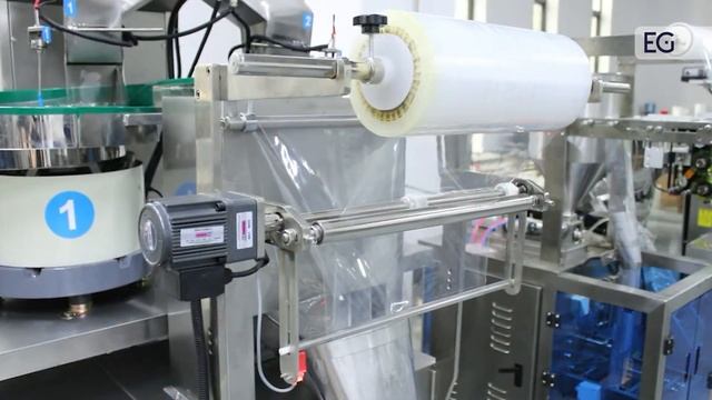 Счётно-фасовочный станок для упаковки метизов ZE-420WC