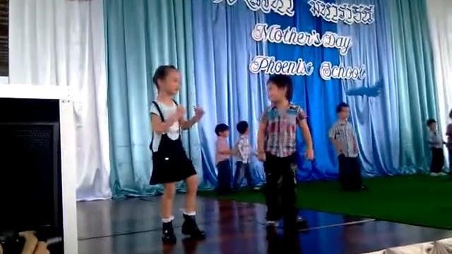 arunee dancing1.mp4
