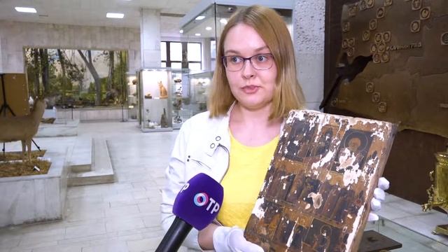 В Калининграде таможенники передали музею более 300 предметов XVIII-XX веков