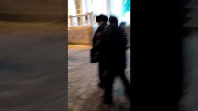 В кургане новый год ОтЖиГаЮт)))