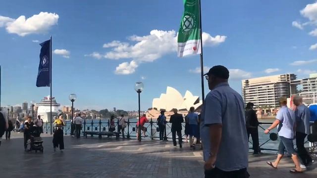 Playground Bang Bing, Seri Jalan-Jalan Ke Sydney. Kali Ini Sightseeing Ke Opera House