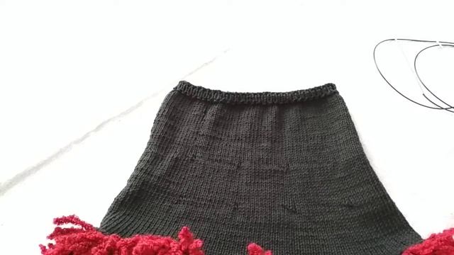 MaTusy. About knitting. Skirt for baby. Детская юбочка из хлопка c бахромой из фантазийной пряжи.