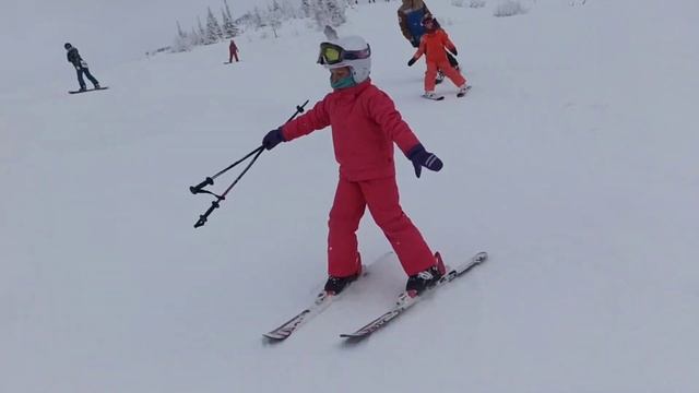 Хорошо покатались Настя и Катюша в Шерегеше