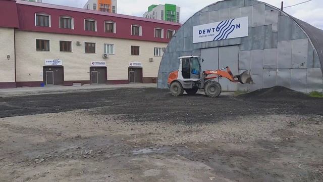 Выравнивание парковки асфальтовой крошкой