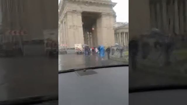 Виктор Цой в дождливый Питер
