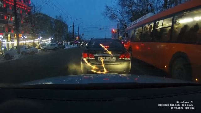 Е245ВТ 152 тебе когда сзади стопари кувалдой разъ**ут и в зад приедут - ты не обижайся только, окей