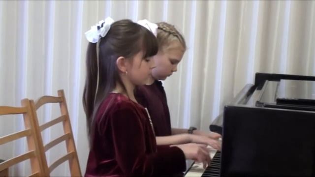 Ансамбль Мотуз Марія, Челядіна Софія - О. Бурковська 