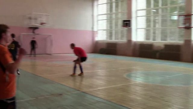 ФК "Феникс" - ФК "Фаворит",конец игры в группе 06.11.13 г.