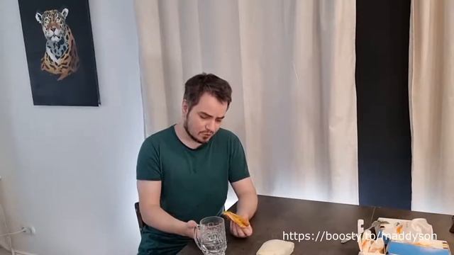 Maddyson пробует завтраки "Вкусно и Точка."