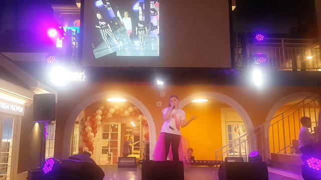 Показ на открытии Kids City