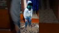 Истинный момент!!!! кокое моё лицо, я хожу на руках!!!