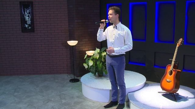 На кресте страдал Господь, Спаситель
