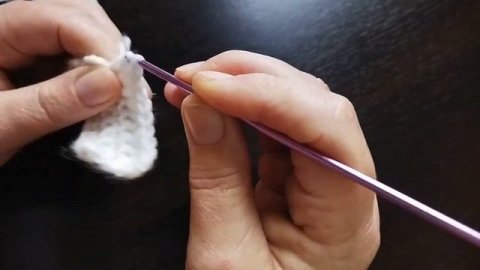 Вяжем столбики с одним накидом. Петля подъема.