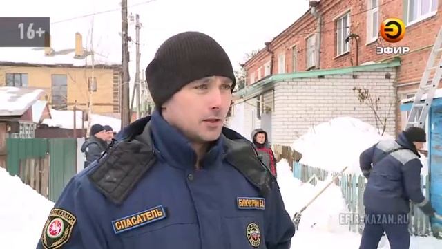 Сотрудники МЧС вышли на помощь одиноким пенсионерам Вахитовского района Казани