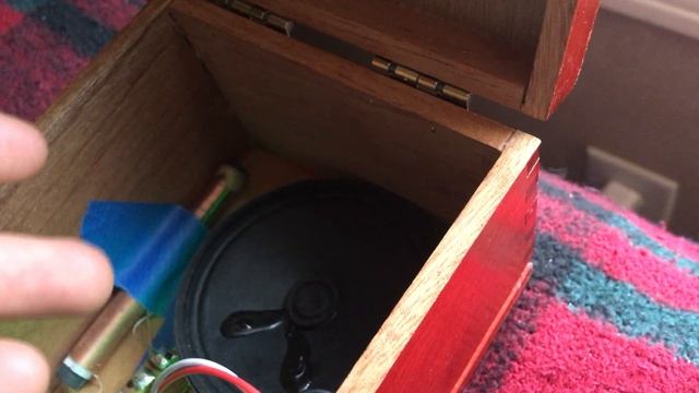 Cigar Box Portable AM Radio