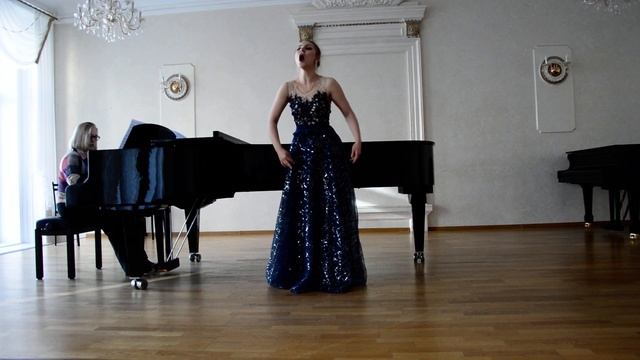 М.П. Мусоргский "Думка Параси" из оперы "Сорочинская ярмарка";Р. Штраус "Allerseelen"