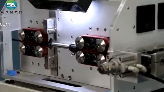 Automatic multi core middle stripping and cutting machine