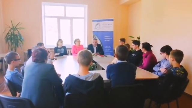 В гости к ребятам  «Новогрудской школы-интерната» снова прилетел «Белый Аист» - part 1
