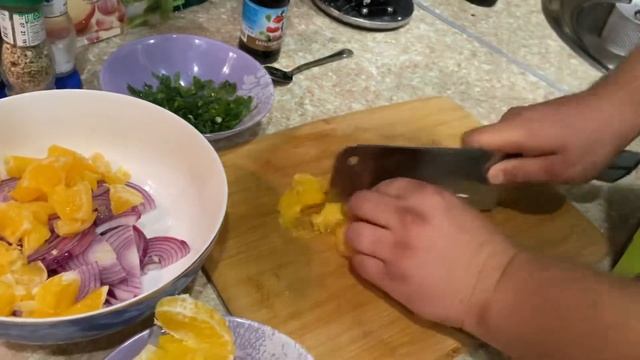 Апельсиновый салат как дополнение к нашему мясу.