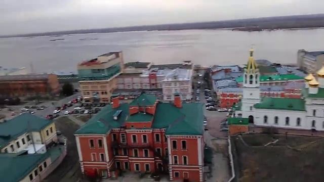 Панорама Нижнего Новгорода со смотровой площадки у стен Кремля