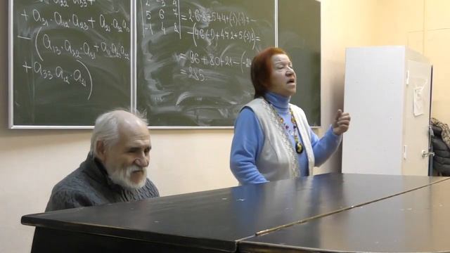"ДОРОГОЙ ДЛИННОЮ". ВЕТЕРАН ИРИНА ИВАНОВНА КОРЯКИНА.ЙОШКАР-ОЛА.АККОМПАНИРУЕТ Ф.В.ГИНЗБУРГ.ВИРТ.МУЗЕЙ