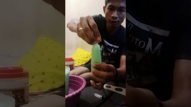 Cara praktis mengikat plastik es mengunakan tali rapia