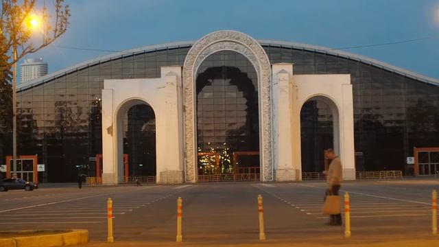 Evening at VDNH, Moscow / Вечер на ВНДХ, Москва