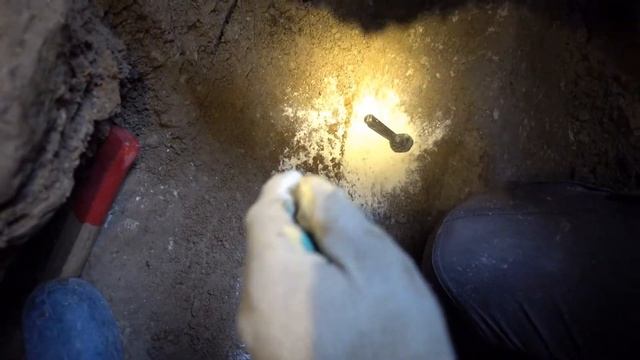 Раскалывание известняка