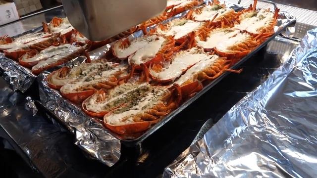 Жареный красный  сыр  корейская еда.Қуырылған лобстер ірімшігі корей тағамдары.