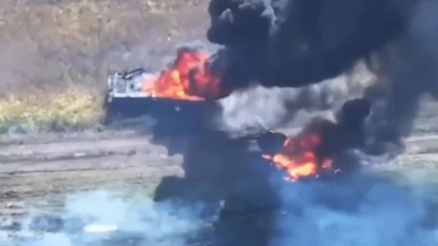 🖥️ ВС РФ ударом FPV-дрона разнесли танк боевиков-укронацистов, который пытался прорваться в курское