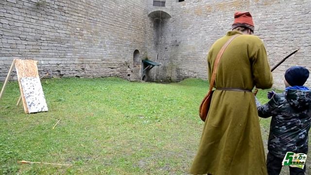 Кое-что из поездки 5-го "б" в Крепость "Орешек".8 октября 2016-го года.
