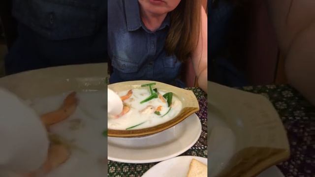 Привет из уличного ресторана на Пхукете
