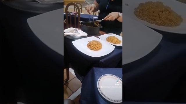 Испанская подача паэльи!
