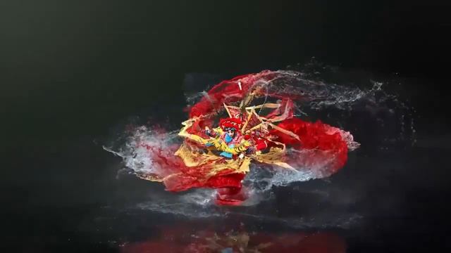 The fusion of traditional Chinese Peking Opera performance and modern technology