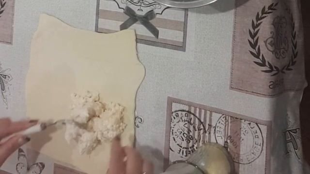 хачапури из слоёного теста