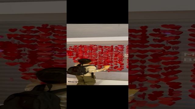 АРТЁМ ИДЕТ В КИНОТЕАТР