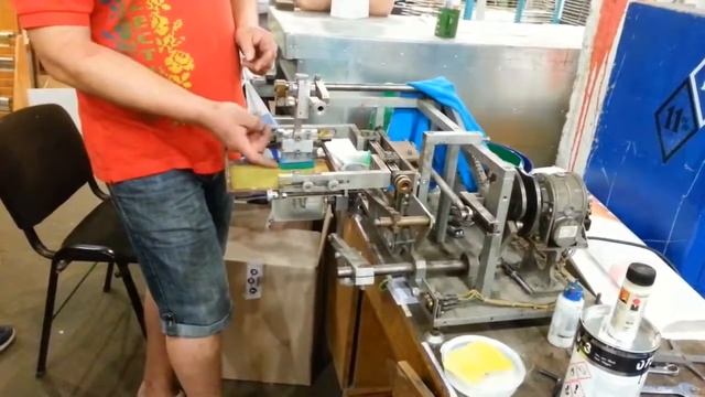 Студенти на виробництві рекламно-сувенірної продукції Першої Української Сувенірної Компанії