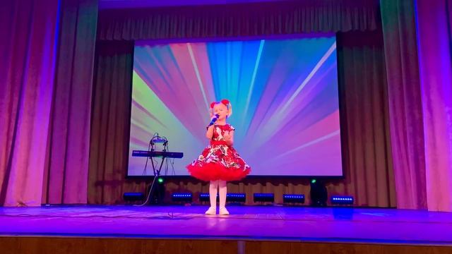 Айсель Сагитова | 5 лет | «Улыбка» автор сл - М.Пляцковский, композитор - В.Шаинский | кавер